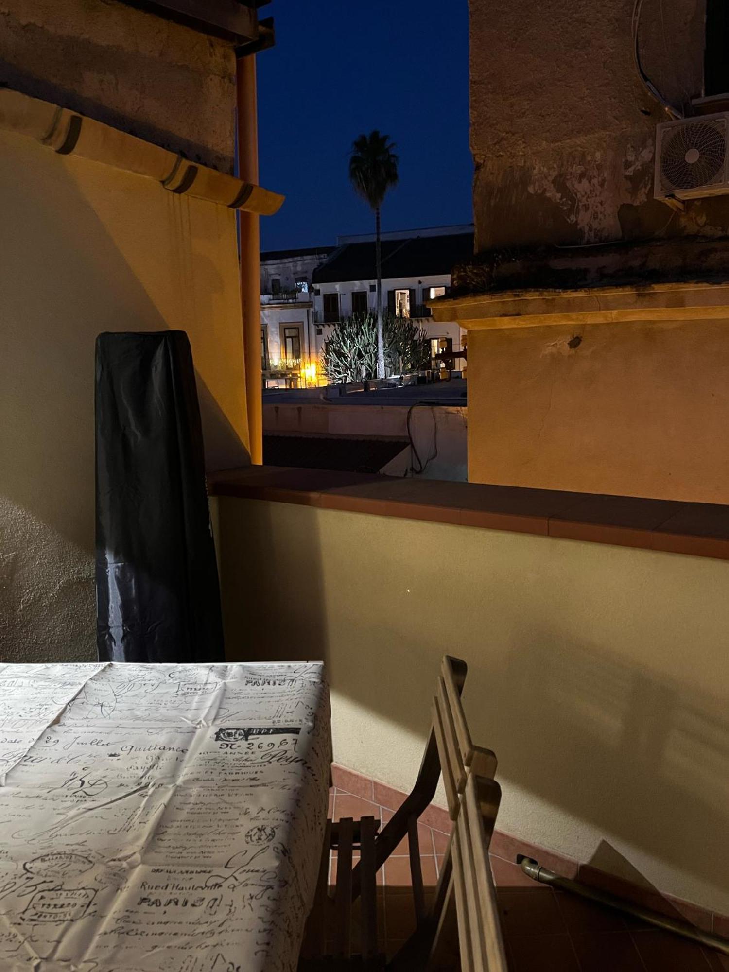 Maquedino Holiday Home & Terrace - Cozy Central Loft Palermo Zewnętrze zdjęcie
